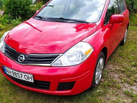 Красный Ниссан Верса, объемом двигателя 1.8 л и пробегом 274 тыс. км за 6100 $, фото 1 на Automoto.ua