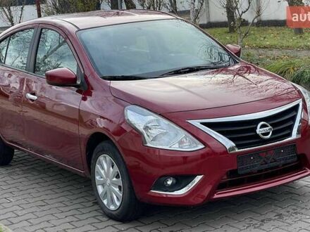 Красный Ниссан Верса, объемом двигателя 1.6 л и пробегом 45 тыс. км за 5800 $, фото 1 на Automoto.ua