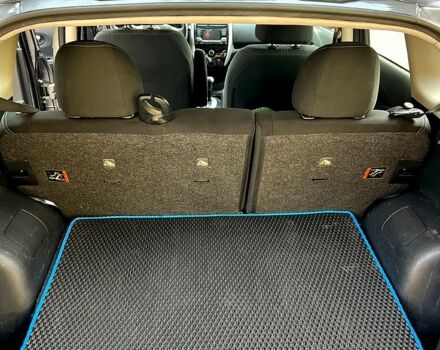 Серый Ниссан Верса, объемом двигателя 1.6 л и пробегом 144 тыс. км за 9000 $, фото 7 на Automoto.ua