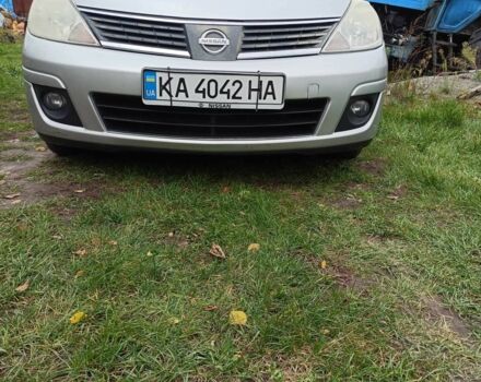 Серый Ниссан Верса, объемом двигателя 1.8 л и пробегом 218 тыс. км за 5000 $, фото 2 на Automoto.ua