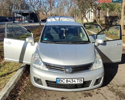 Сірий Ніссан Верса, об'ємом двигуна 1.8 л та пробігом 140 тис. км за 7100 $, фото 8 на Automoto.ua