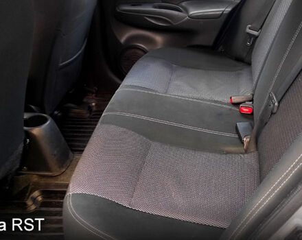 Сірий Ніссан Верса, об'ємом двигуна 1.6 л та пробігом 155 тис. км за 4400 $, фото 1 на Automoto.ua