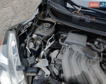 Серый Ниссан Верса, объемом двигателя 1.6 л и пробегом 142 тыс. км за 4500 $, фото 10 на Automoto.ua