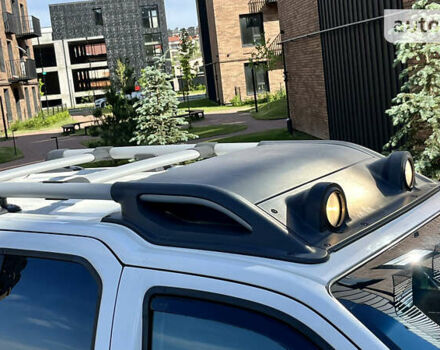 Білий Ніссан Ікс-Терра, об'ємом двигуна 4 л та пробігом 133 тис. км за 13900 $, фото 12 на Automoto.ua