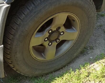 Сірий Ніссан Ікс-Терра, об'ємом двигуна 3 л та пробігом 160 тис. км за 4400 $, фото 1 на Automoto.ua