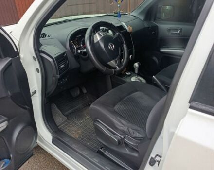 Белый Ниссан ИксТрейл, объемом двигателя 1.9 л и пробегом 286 тыс. км за 13200 $, фото 1 на Automoto.ua