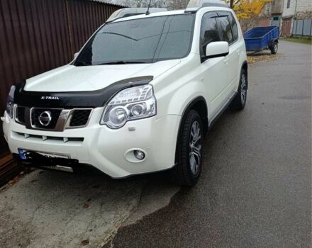 Белый Ниссан ИксТрейл, объемом двигателя 1.9 л и пробегом 286 тыс. км за 13200 $, фото 5 на Automoto.ua