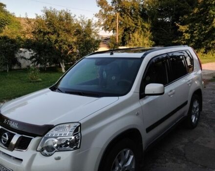 Білий Ніссан ІксТрейл, об'ємом двигуна 2 л та пробігом 145 тис. км за 14000 $, фото 2 на Automoto.ua