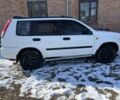 Белый Ниссан ИксТрейл, объемом двигателя 2 л и пробегом 300 тыс. км за 4000 $, фото 3 на Automoto.ua