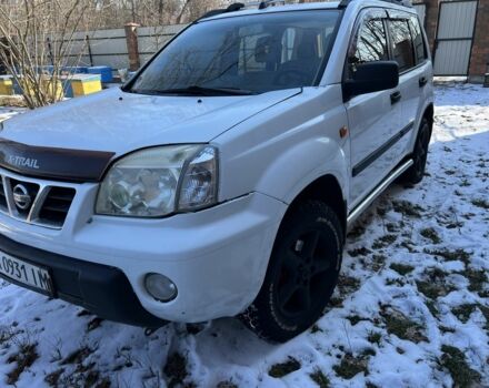 Белый Ниссан ИксТрейл, объемом двигателя 2 л и пробегом 300 тыс. км за 4000 $, фото 5 на Automoto.ua