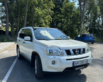 Белый Ниссан ИксТрейл, объемом двигателя 2 л и пробегом 347 тыс. км за 9100 $, фото 2 на Automoto.ua