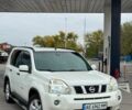 Білий Ніссан ІксТрейл, об'ємом двигуна 2 л та пробігом 208 тис. км за 8999 $, фото 1 на Automoto.ua