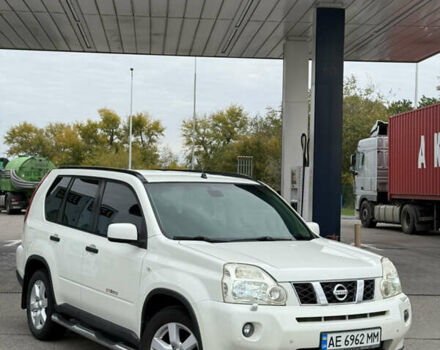 Білий Ніссан ІксТрейл, об'ємом двигуна 2 л та пробігом 208 тис. км за 8999 $, фото 1 на Automoto.ua