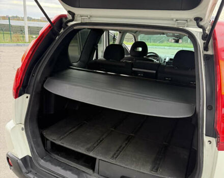 Білий Ніссан ІксТрейл, об'ємом двигуна 2 л та пробігом 208 тис. км за 8999 $, фото 12 на Automoto.ua