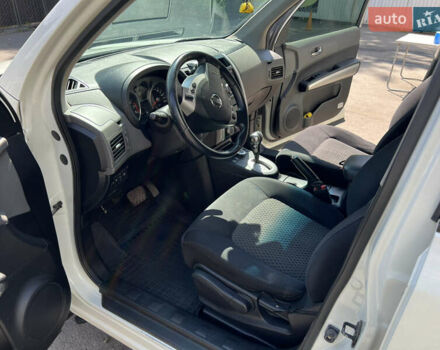 Белый Ниссан ИксТрейл, объемом двигателя 2 л и пробегом 154 тыс. км за 9000 $, фото 21 на Automoto.ua