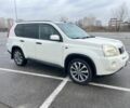 Белый Ниссан ИксТрейл, объемом двигателя 2 л и пробегом 271 тыс. км за 5000 $, фото 1 на Automoto.ua