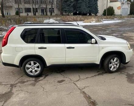 Белый Ниссан ИксТрейл, объемом двигателя 2 л и пробегом 202 тыс. км за 7800 $, фото 6 на Automoto.ua