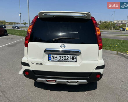 Белый Ниссан ИксТрейл, объемом двигателя 2 л и пробегом 154 тыс. км за 9000 $, фото 5 на Automoto.ua