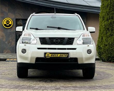 Белый Ниссан ИксТрейл, объемом двигателя 2 л и пробегом 255 тыс. км за 10650 $, фото 1 на Automoto.ua