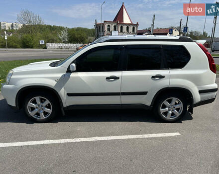 Белый Ниссан ИксТрейл, объемом двигателя 2 л и пробегом 154 тыс. км за 9000 $, фото 11 на Automoto.ua