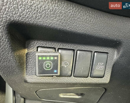 Белый Ниссан ИксТрейл, объемом двигателя 2.49 л и пробегом 199 тыс. км за 9500 $, фото 24 на Automoto.ua