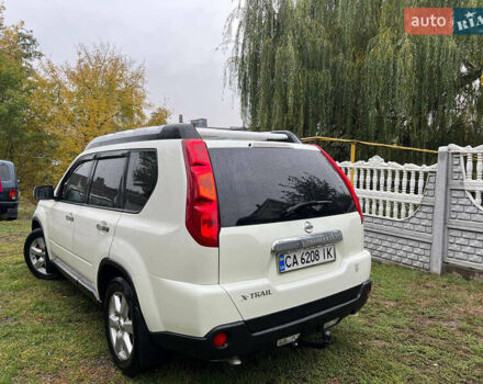 Білий Ніссан ІксТрейл, об'ємом двигуна 2.49 л та пробігом 185 тис. км за 13000 $, фото 2 на Automoto.ua