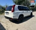 Белый Ниссан ИксТрейл, объемом двигателя 2 л и пробегом 200 тыс. км за 8900 $, фото 2 на Automoto.ua