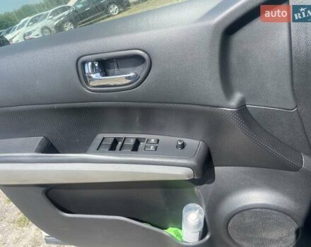 Білий Ніссан ІксТрейл, об'ємом двигуна 2 л та пробігом 228 тис. км за 11500 $, фото 1 на Automoto.ua