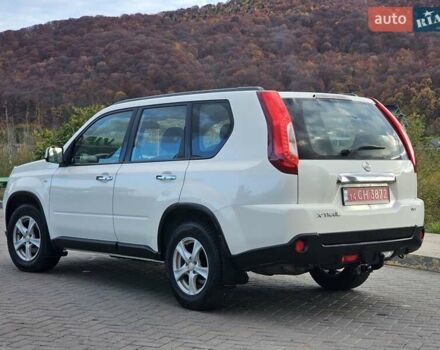 Белый Ниссан ИксТрейл, объемом двигателя 2 л и пробегом 205 тыс. км за 11599 $, фото 22 на Automoto.ua