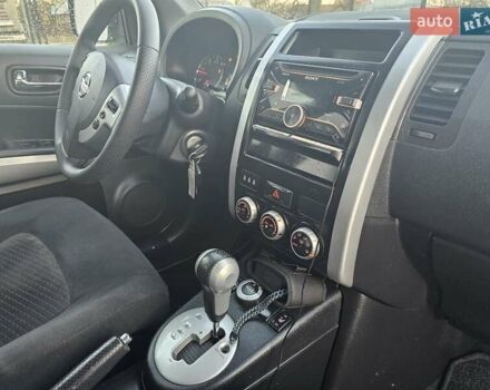 Белый Ниссан ИксТрейл, объемом двигателя 2 л и пробегом 205 тыс. км за 10799 $, фото 32 на Automoto.ua