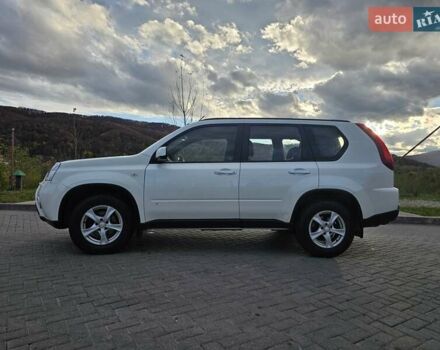 Белый Ниссан ИксТрейл, объемом двигателя 2 л и пробегом 205 тыс. км за 11599 $, фото 10 на Automoto.ua