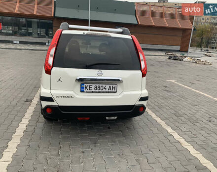 Белый Ниссан ИксТрейл, объемом двигателя 2 л и пробегом 191 тыс. км за 11200 $, фото 4 на Automoto.ua