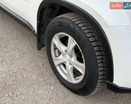 Белый Ниссан ИксТрейл, объемом двигателя 2 л и пробегом 205 тыс. км за 12350 $, фото 3 на Automoto.ua