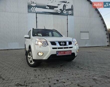 Белый Ниссан ИксТрейл, объемом двигателя 2 л и пробегом 205 тыс. км за 10799 $, фото 6 на Automoto.ua
