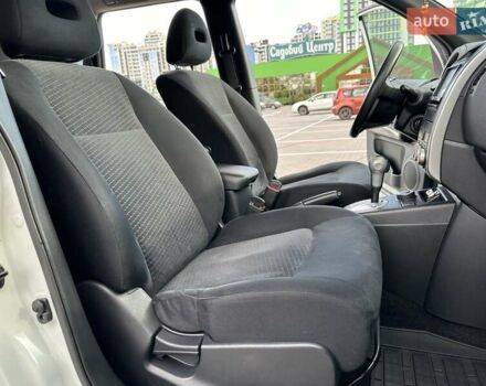 Білий Ніссан ІксТрейл, об'ємом двигуна 2 л та пробігом 137 тис. км за 11700 $, фото 31 на Automoto.ua