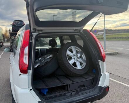 Білий Ніссан ІксТрейл, об'ємом двигуна 2 л та пробігом 286 тис. км за 4353 $, фото 4 на Automoto.ua