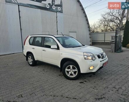 Белый Ниссан ИксТрейл, объемом двигателя 2 л и пробегом 205 тыс. км за 10799 $, фото 15 на Automoto.ua