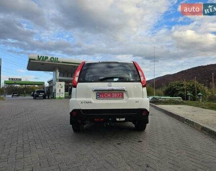 Белый Ниссан ИксТрейл, объемом двигателя 2 л и пробегом 205 тыс. км за 11599 $, фото 24 на Automoto.ua