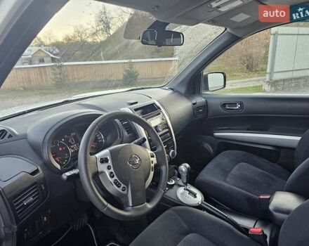 Белый Ниссан ИксТрейл, объемом двигателя 2 л и пробегом 205 тыс. км за 10799 $, фото 23 на Automoto.ua