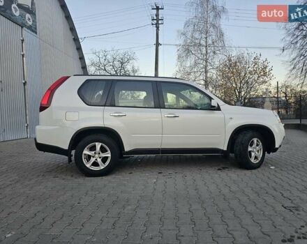 Белый Ниссан ИксТрейл, объемом двигателя 2 л и пробегом 205 тыс. км за 10799 $, фото 14 на Automoto.ua