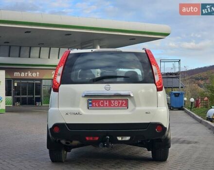 Белый Ниссан ИксТрейл, объемом двигателя 2 л и пробегом 205 тыс. км за 11599 $, фото 12 на Automoto.ua