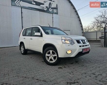 Белый Ниссан ИксТрейл, объемом двигателя 2 л и пробегом 205 тыс. км за 10799 $, фото 18 на Automoto.ua