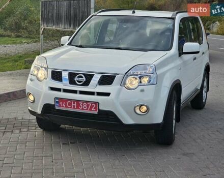 Белый Ниссан ИксТрейл, объемом двигателя 2 л и пробегом 205 тыс. км за 11599 $, фото 6 на Automoto.ua