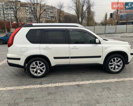 Белый Ниссан ИксТрейл, объемом двигателя 2 л и пробегом 191 тыс. км за 11200 $, фото 6 на Automoto.ua