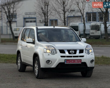 Белый Ниссан ИксТрейл, объемом двигателя 2 л и пробегом 205 тыс. км за 12350 $, фото 2 на Automoto.ua