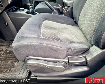 Белый Ниссан ИксТрейл, объемом двигателя 2 л и пробегом 120 тыс. км за 11500 $, фото 7 на Automoto.ua