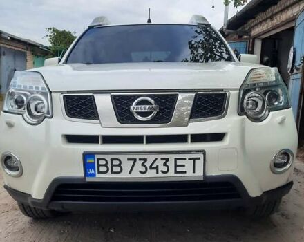 Белый Ниссан ИксТрейл, объемом двигателя 2 л и пробегом 194 тыс. км за 11000 $, фото 1 на Automoto.ua