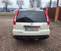 Белый Ниссан ИксТрейл, объемом двигателя 2 л и пробегом 158 тыс. км за 10500 $, фото 3 на Automoto.ua