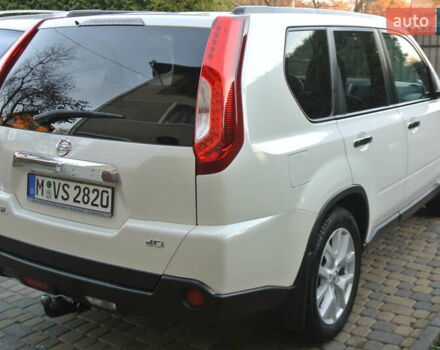 Білий Ніссан ІксТрейл, об'ємом двигуна 2 л та пробігом 230 тис. км за 13999 $, фото 4 на Automoto.ua