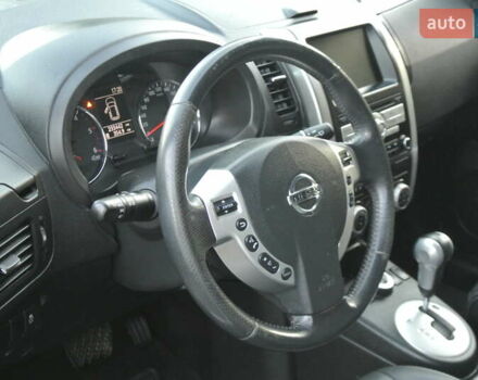 Білий Ніссан ІксТрейл, об'ємом двигуна 2 л та пробігом 230 тис. км за 13999 $, фото 9 на Automoto.ua